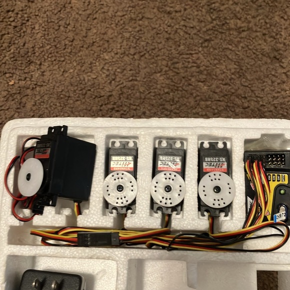 Hi Tec Laser 4 & 6 Digital proportional FM Radio control systems still New - Picture 3 of 6